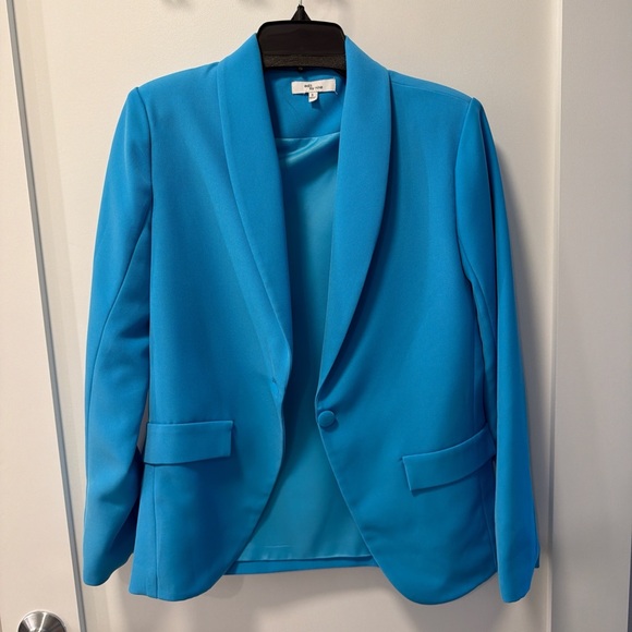 Elegant Blue Women's Jumpsuit - Picture 2 of 5